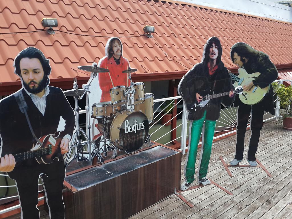 Cadillac Rock Beach Hotel Хако Екстер'єр фото