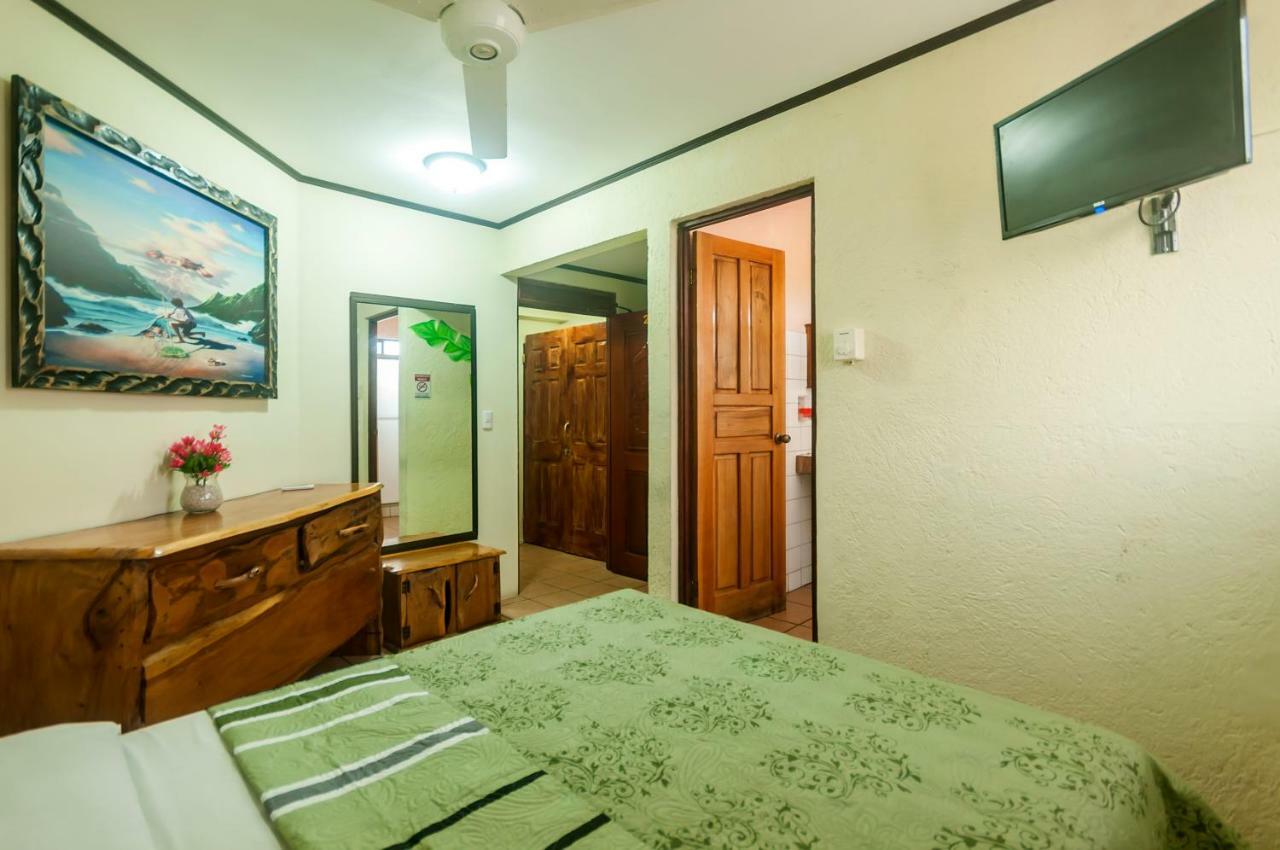Cadillac Rock Beach Hotel Хако Екстер'єр фото